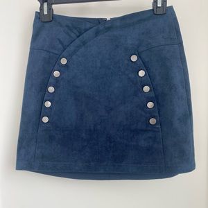 Mini suede skirt. New with the tag.
